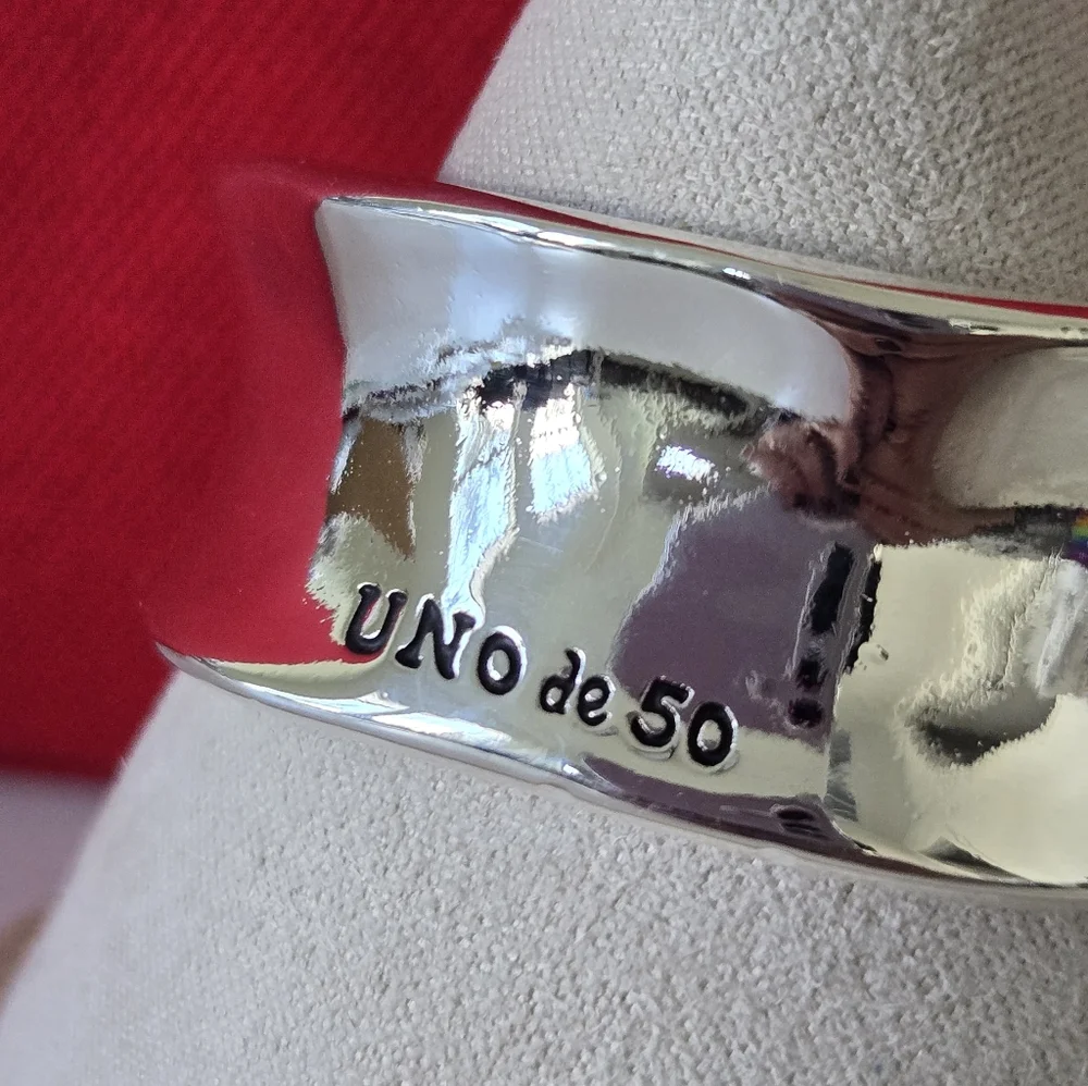 Uno De 50 • Silver Cuff Bracelet with Pearl Accents